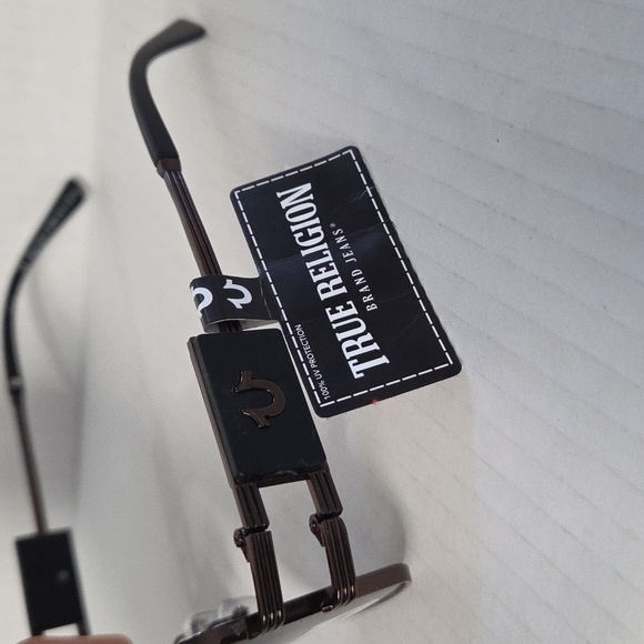 True Religion Aviator Sunglasses - Picture 2 of 4